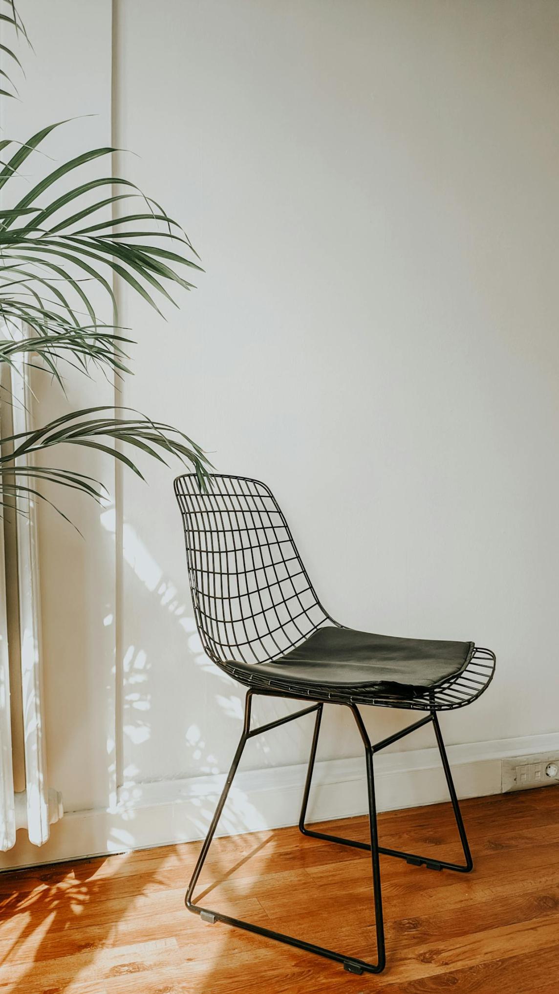 Elegant Mesh Lounge Chair